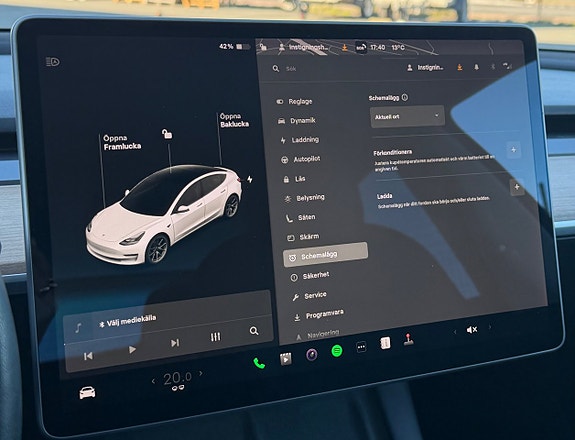 Tesla Model 3 26 of 30