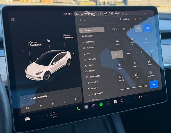 Tesla Model 3 19 of 30