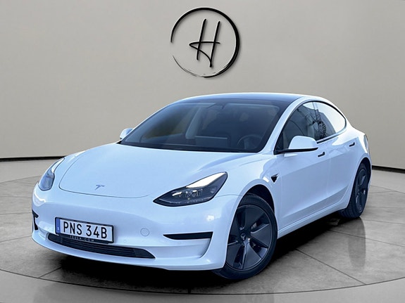 Tesla Model 3 2 of 30
