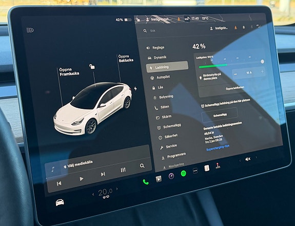 Tesla Model 3 21 of 30