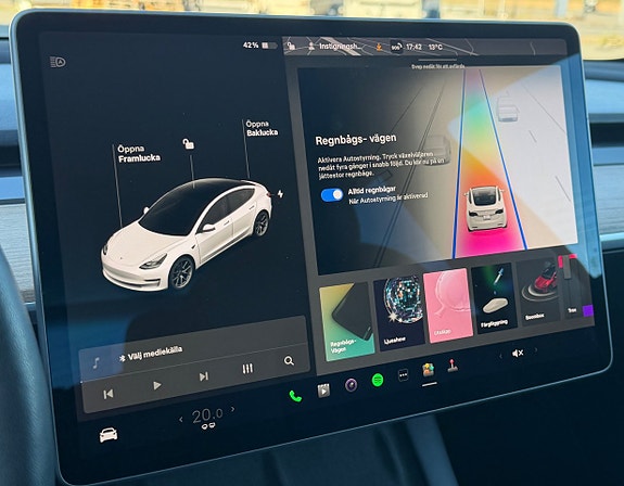 Tesla Model 3 18 of 30