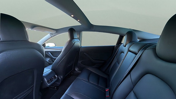 Tesla Model 3 11 of 30