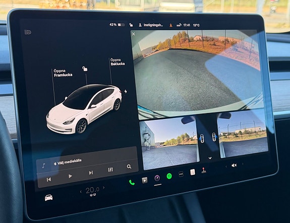 Tesla Model 3 15 of 30