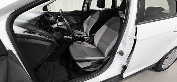 Ford Focus 8 of 14