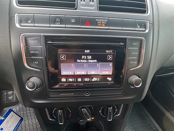 Volkswagen Polo 11 of 18