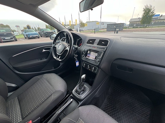 Volkswagen Polo 17 of 18