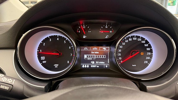 Opel Astra 9 of 12