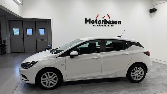 Opel Astra 2 of 5