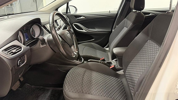 Opel Astra 11 of 12