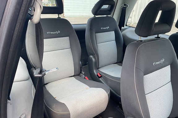 Volkswagen Sharan 13 of 13
