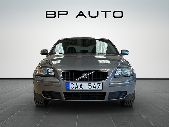 Volvo S40 4 of 5