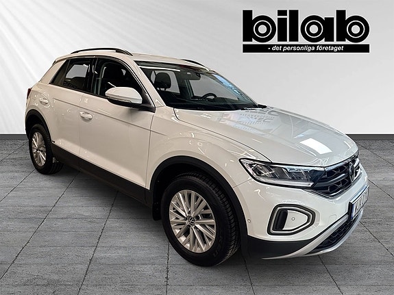 Volkswagen T-Roc 2 of 9