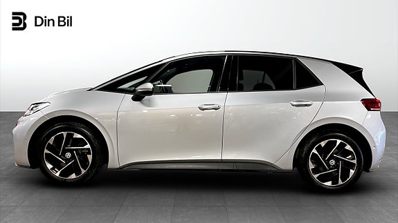 Volkswagen ID.3 2 of 5