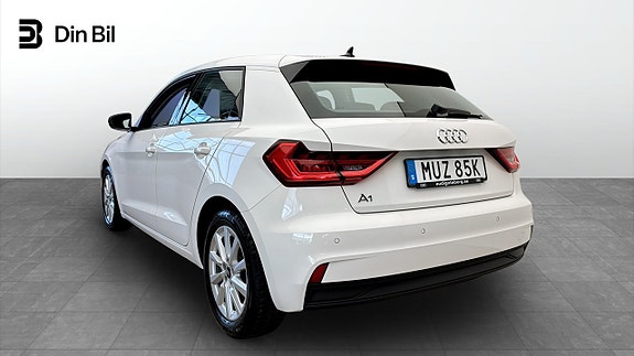 Audi A1 3 of 5