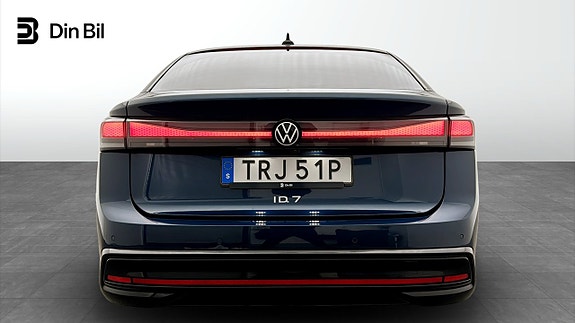 Volkswagen ID.7 5 of 19