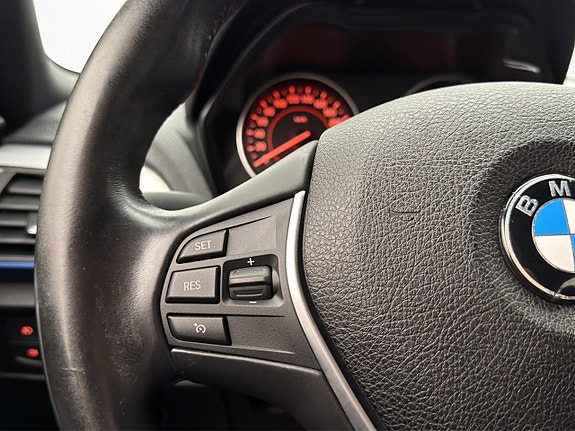 BMW 118d 14 of 28
