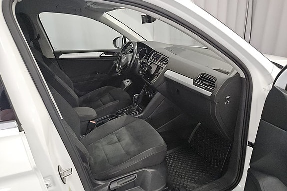 Volkswagen Tiguan 5 of 5