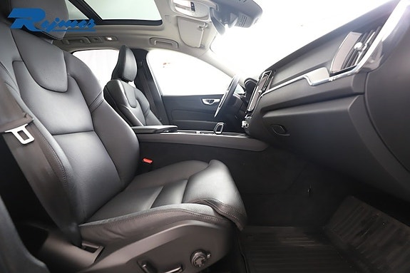 Volvo XC60 5 of 5