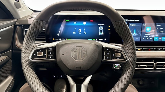 MG HS 12 of 13