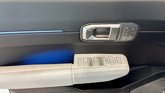 Kia EV4 9 of 17