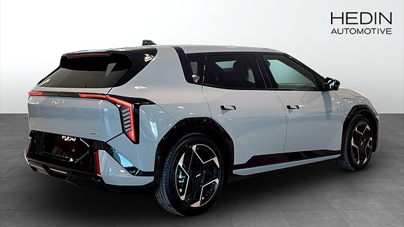 Kia EV4 11 of 17
