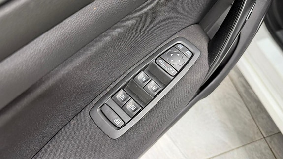 Renault Megane IV 13 of 15
