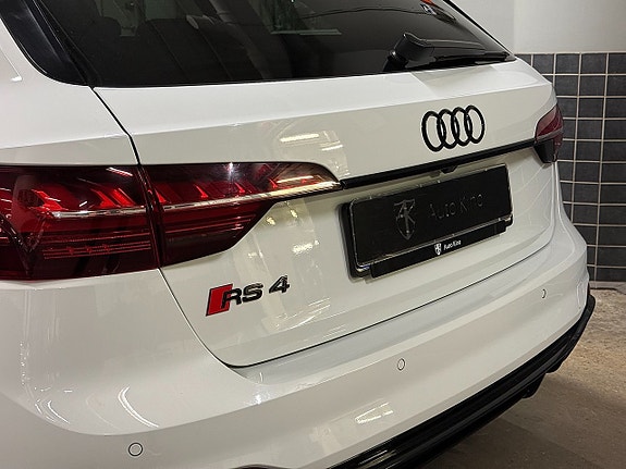 Audi RS4 6 of 24