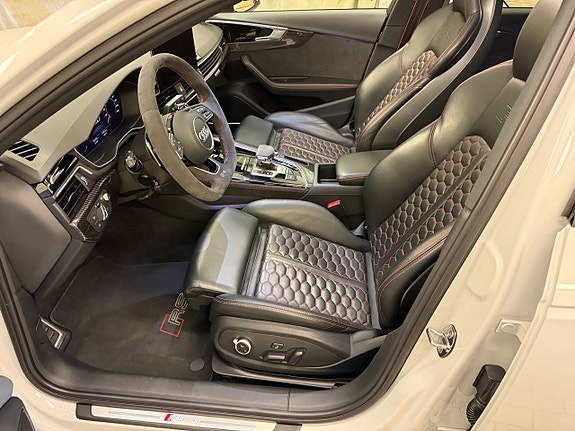Audi RS4 9 of 24
