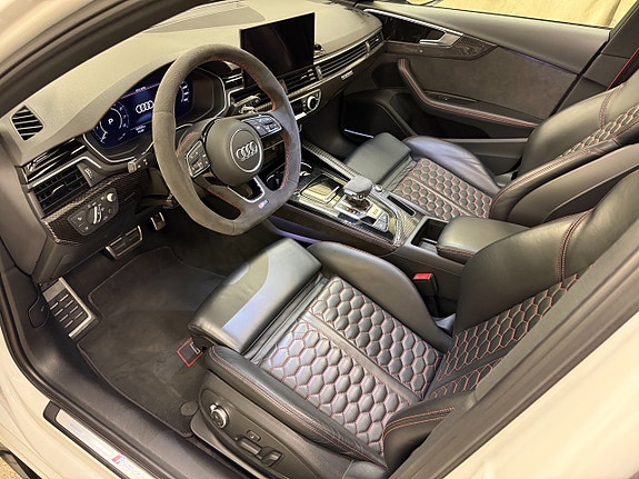 Audi RS4 8 of 24