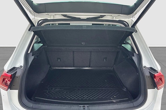 Volkswagen Tiguan 10 of 11