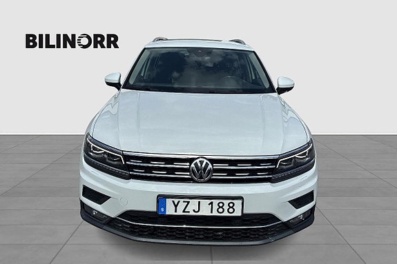 Volkswagen Tiguan 3 of 11