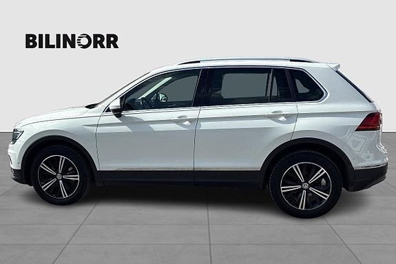Volkswagen Tiguan 2 of 11