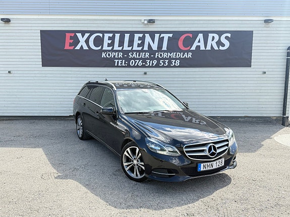 Mercedes-Benz E220 2 of 5