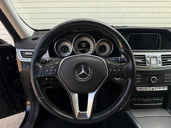 Mercedes-Benz E220 10 of 18