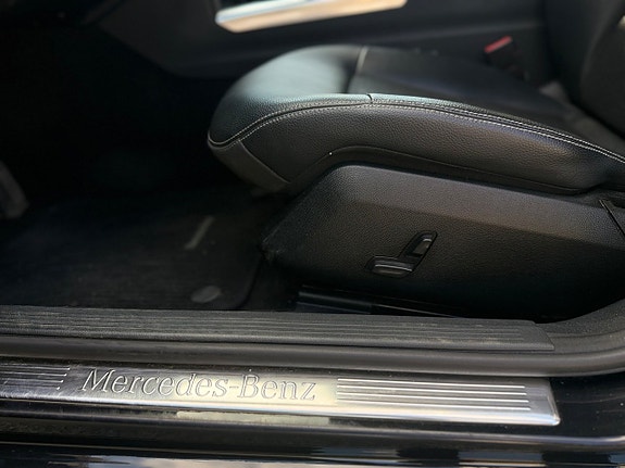 Mercedes-Benz E220 9 of 18