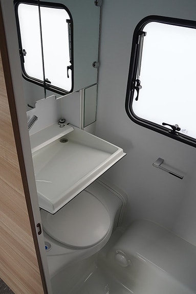 Adria Altea 492 LU / Långbädd / Mover / 1.300kg / Mycket fin 17 of 27