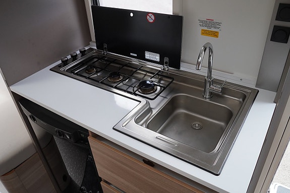 Adria Altea 492 LU / Långbädd / Mover / 1.300kg / Mycket fin 13 of 27