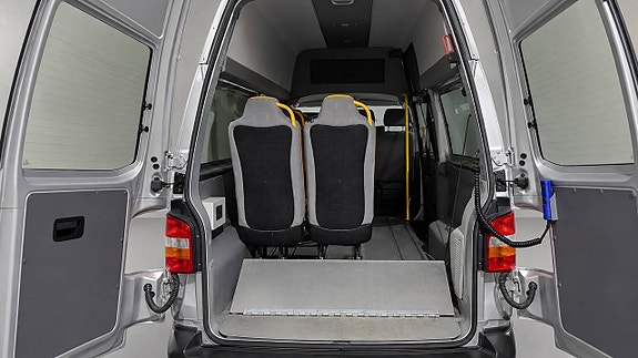 Volkswagen Caravelle 8 of 14