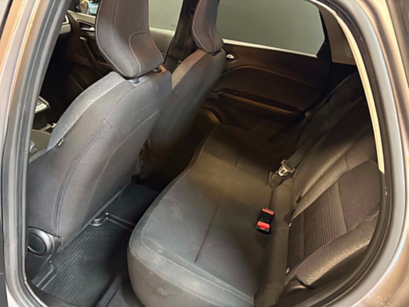 Renault Captur 9 of 15