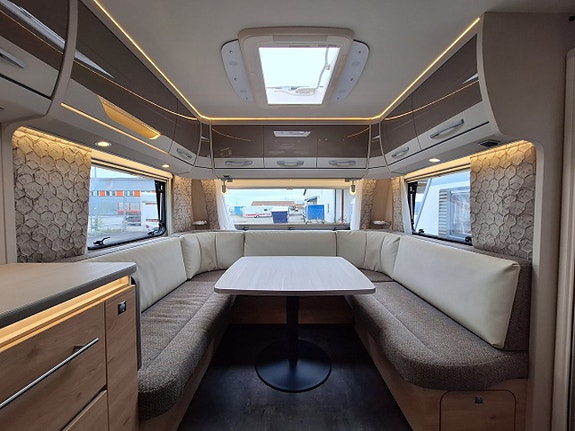 Dethleffs Nomad 650 RQT Scandinavia Snow Queenbädd, Dusch 2 of 17