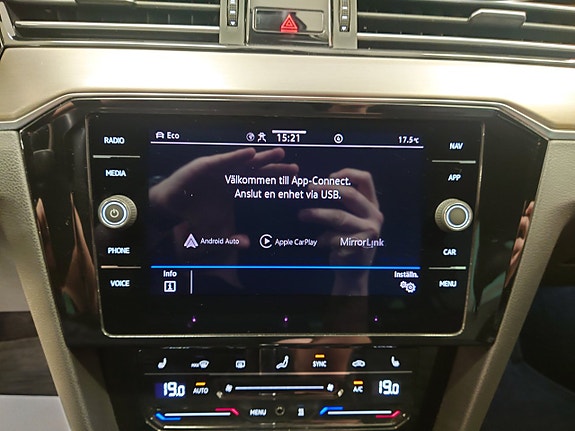Volkswagen Passat 18 of 20