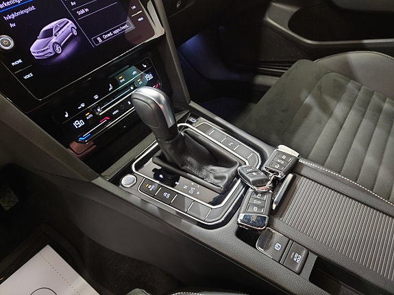Volkswagen Passat 11 of 20