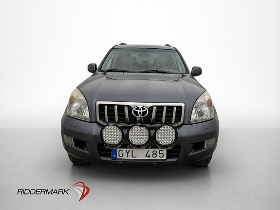 Toyota Land Cruiser 2 of 5
