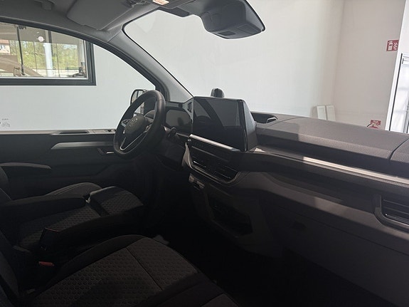 Volkswagen Transporter 10 of 17