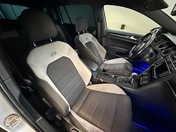 Volkswagen Golf VII 9 of 15