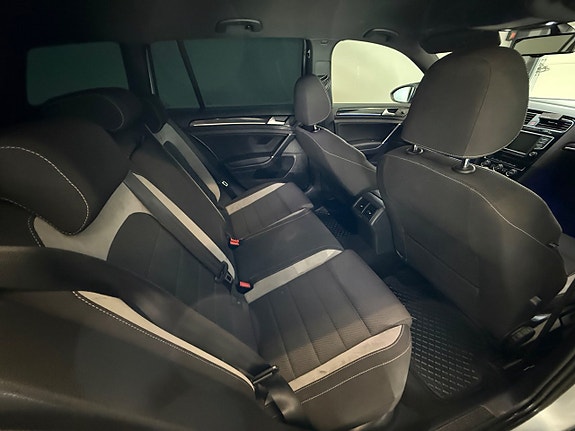 Volkswagen Golf VII 8 of 15
