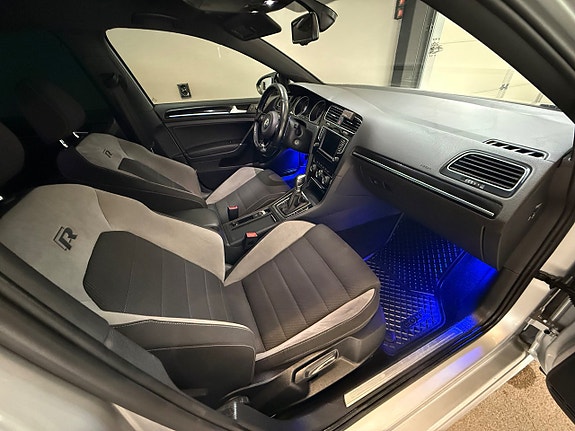Volkswagen Golf VII 7 of 15
