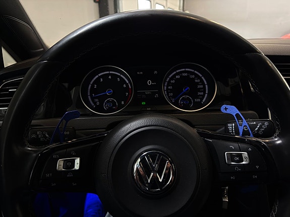 Volkswagen Golf VII 12 of 15
