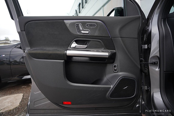 Mercedes-Benz GLA45 18 of 22