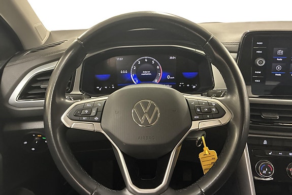 Volkswagen T-Roc 12 of 23
